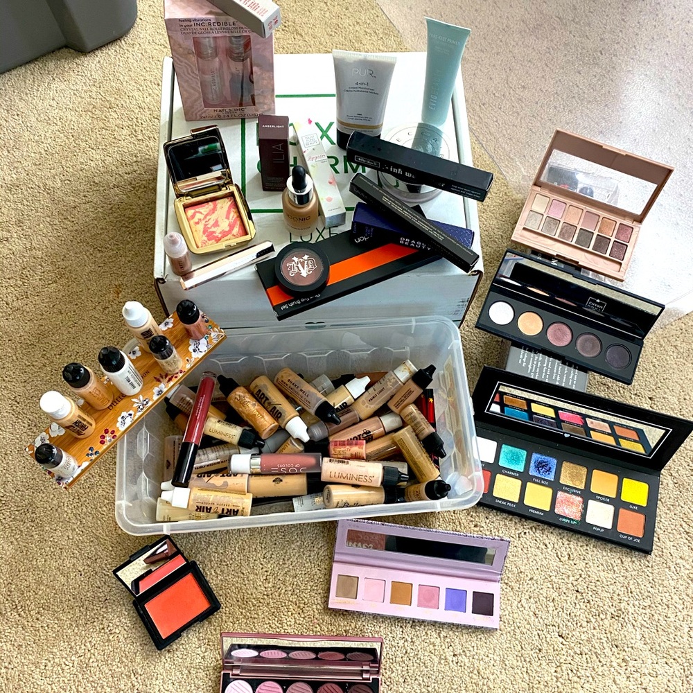 BOX FULL of BRAND NEW ITEMS plus AIRBRUSH MAKEUP